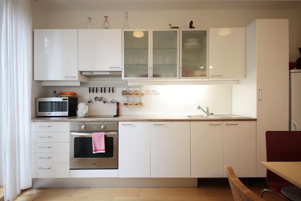 Apartment Kosatcová Praga Esterno foto