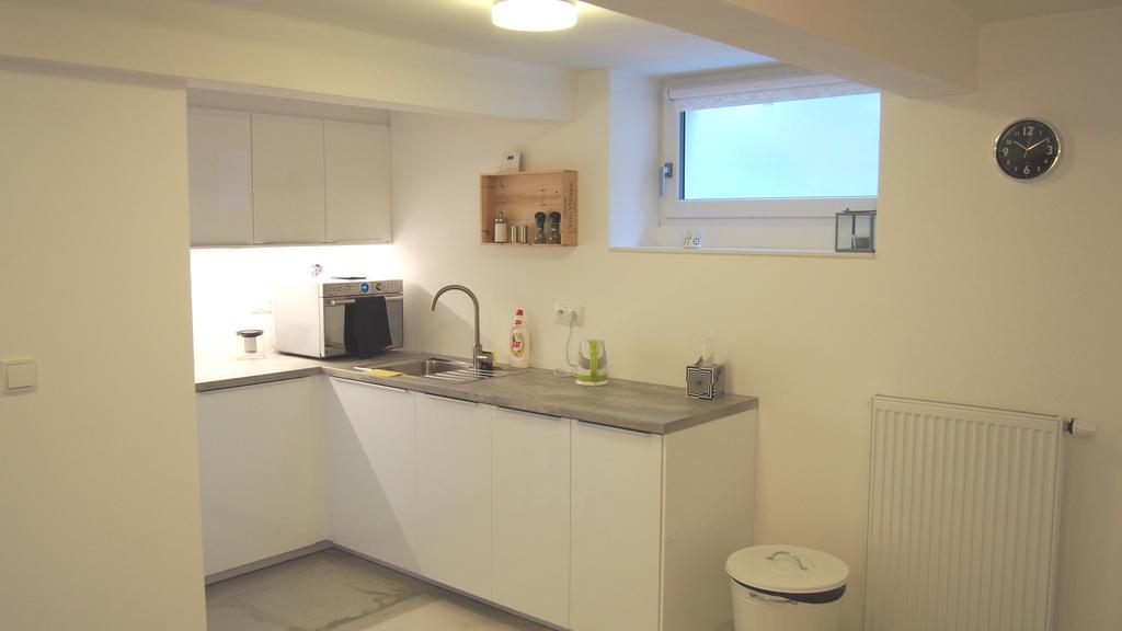 Apartment Kosatcová Praga Esterno foto