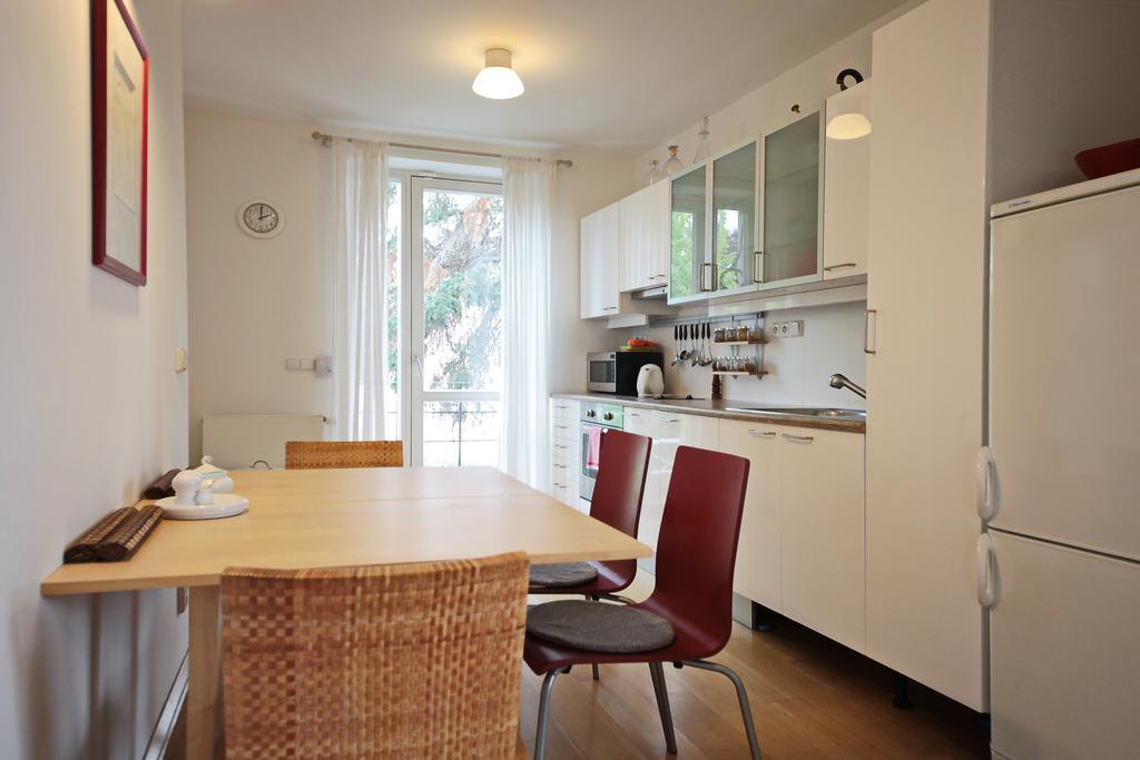 Apartment Kosatcová Praga Esterno foto